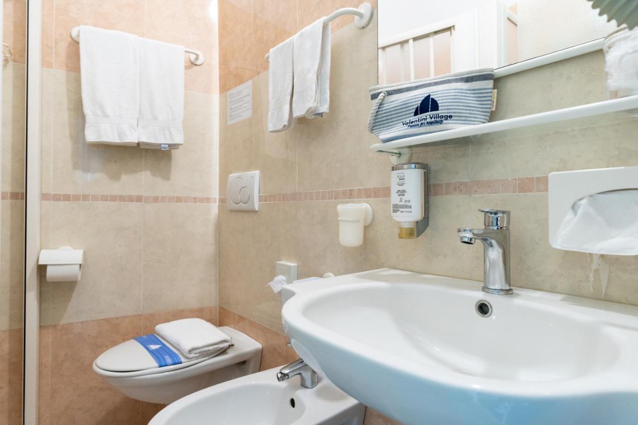Hotel Loris - Valentini Family Village Беллария-Иджеа-Марина Экстерьер фото